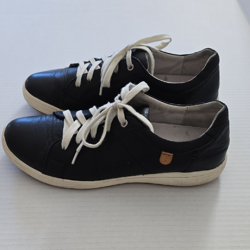 Josef Seibel Caren Black and White Leather Sneakers Women 8 - 8.5